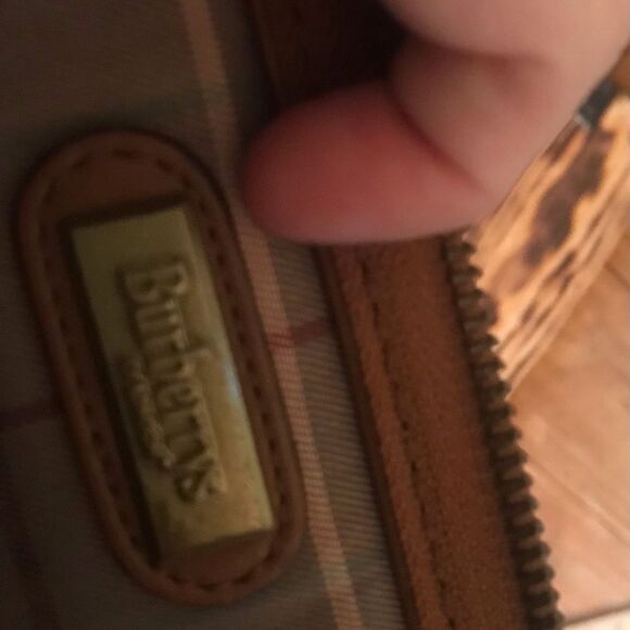 🐎Burberrys of London Mini Business wristlet- normal minimal marks - Picture 5 of 10